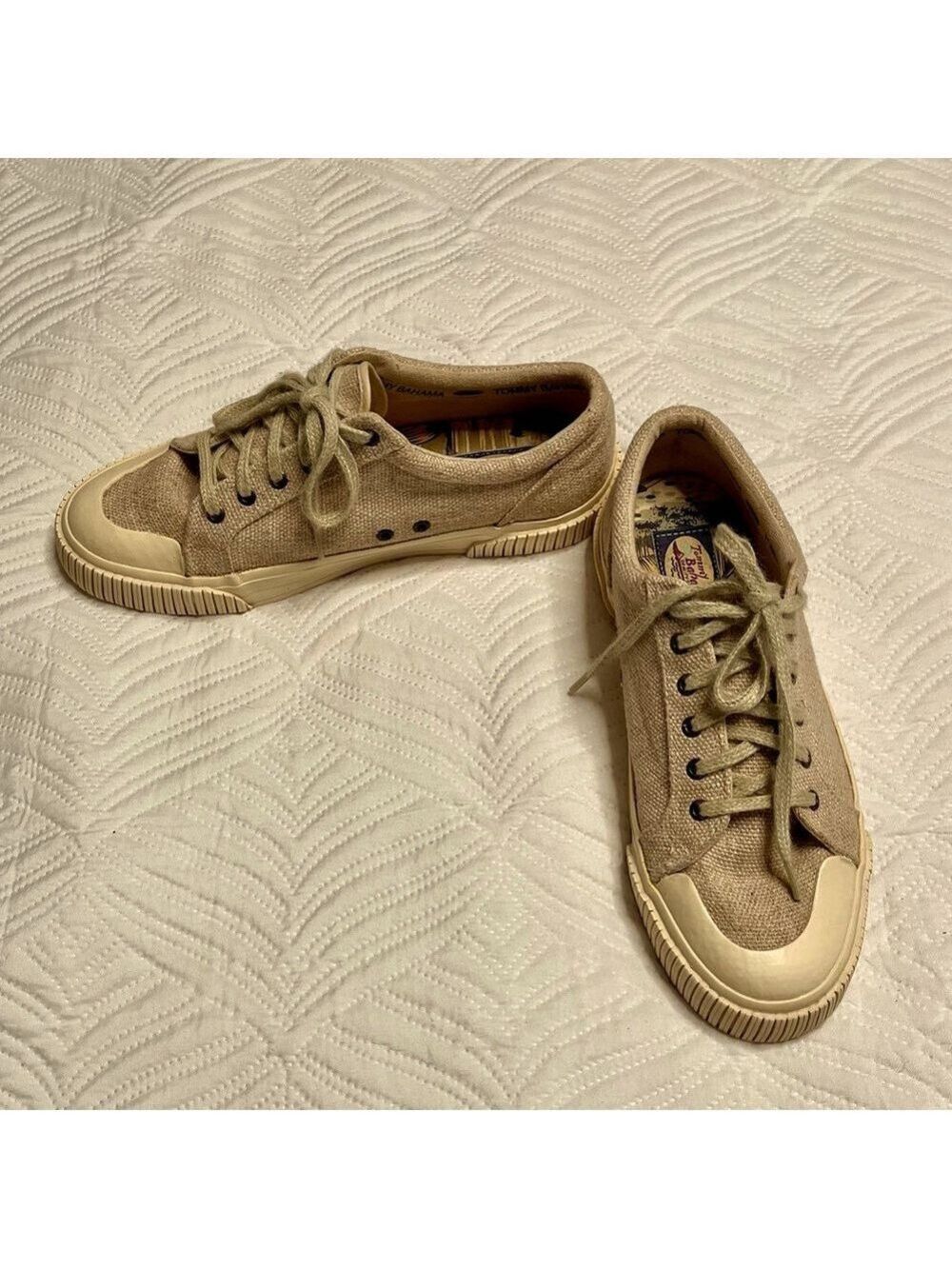 Tommy Bahama Rum Runner Men’s Tan Relaxed Low Top Sneakers. Size 9.5